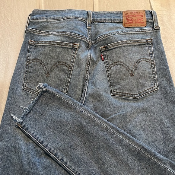 Levi’s Wedgie Skinny Jeans - Picture 3 of 5